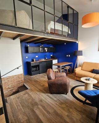 Le Loft de Genas - la Bastide, le Chalet, le Loft, le Mas, la Paillote