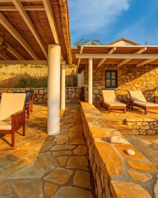 The Blue House Seaside Retreat - Fully equipped