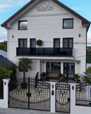 Casa Rebeka