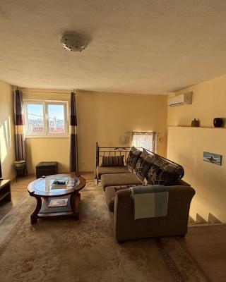 Relax and Explore, Alva Apartment