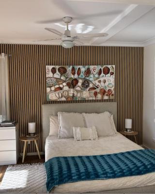 Seascape Retreat - Time to Slow Down - Suits Couples or Family with Kids with 2 sleeping spaces