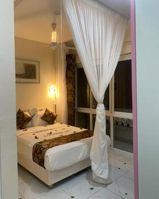 Breezebay Pool hotel