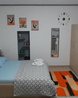 Klent Studio Apartment