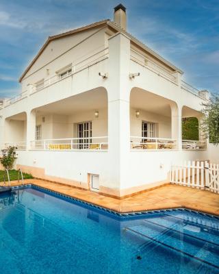 Casa cerca de playa con piscina privada