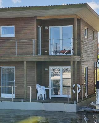 FLOATING HOUSES Classic _ _Schwimm
