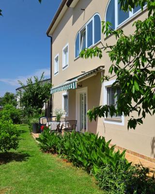 BOŽICA House with apartments