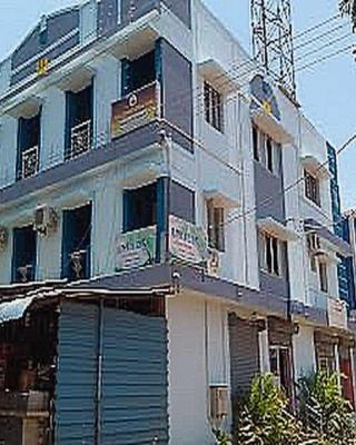 Hotel O 81239 Shri Vinayaka Inn Rooms