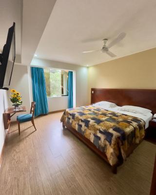 Hotel Esencia Suites