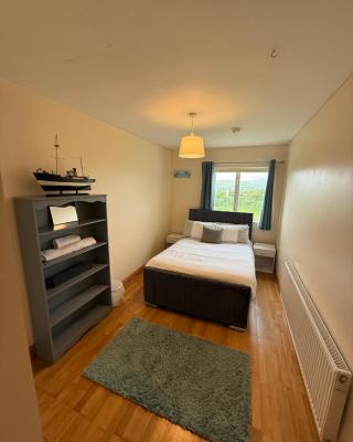 Private Room in Skellig Apartment