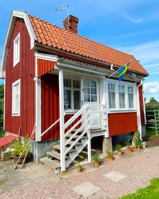 Little red house located 400m from university in Örebro