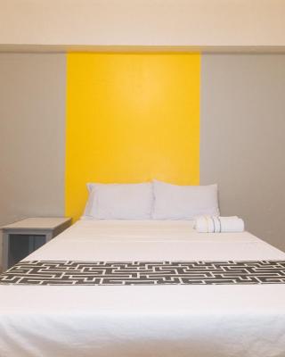 Hotel Madiaas by RedDoorz
