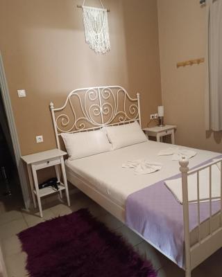 GIOTAS APARTMENTS - STUDIOS