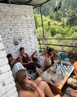 Kasolview Homestay and Peace Inn Cafe