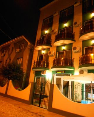 Green House 1