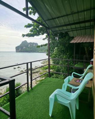 Phi Phi Seaside Bungalow
