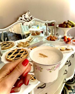 Villa La Dogana B&B di Charme - Historic Villa with a beautiful garden - private parking