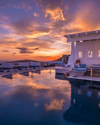 Flaskos Luxury Suites