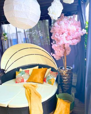 La Chambre des Secrets by Leslodgespa - Escapade romantique proche de Bâle avec terrasse privée
