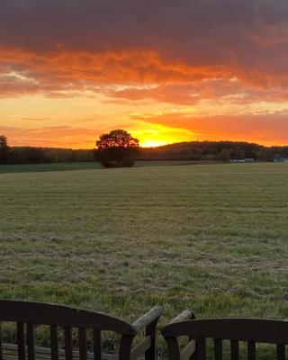 BED & BREAKFAST 5 MIN FROM e47 - DOGS WELCOME - COSY FARM BnB