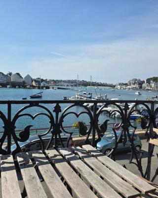 Anatoline Audierne Appart'hôtel - Appartements vue Mer - Sea & Harbor Stay