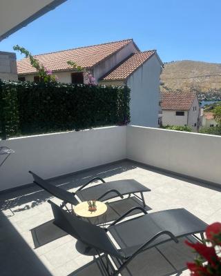 Apartment near sea ,,Brale'' - Galešnica