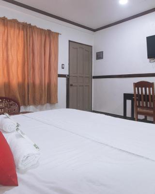 Max Travellers Inn by RedDoorz