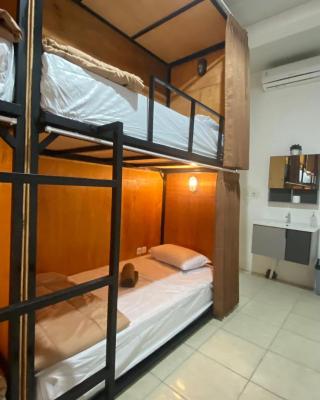 Fi Hostel Kuta Lombok