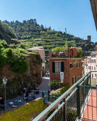 Vernazza Apartments