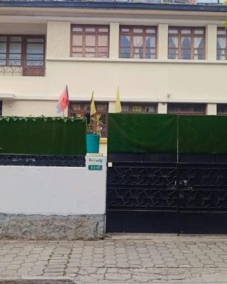 Friendly House & Hostel 2
