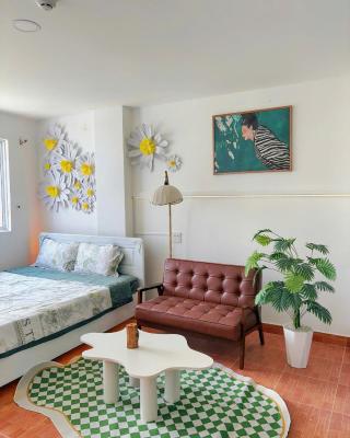Corgi House Nha Trang - Steps from beach