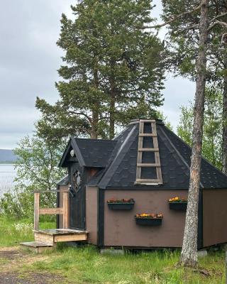 Camp Caroli Hobbit Hut