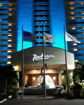 Radisson Suite Hotel Oceanfront