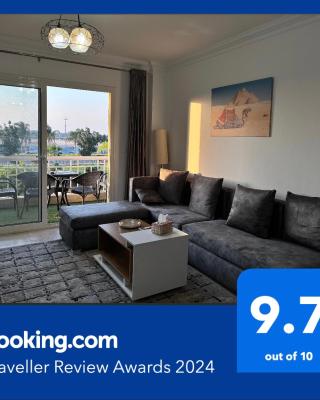 Luxury Inn: 3BR Amazing View in Madinaty12