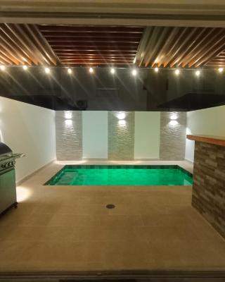 Espectacular casa, piscina privada- Ricaurte