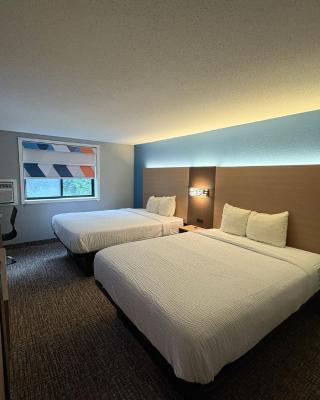 Super 8 by Wyndham Mankato