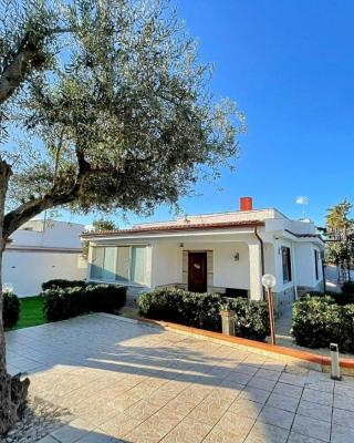Casa vacanze Ciachea Home - Villa Accogliente con BBQ, Giardino e Parcheggio , A due Passi Da Palermo & Aereoporto