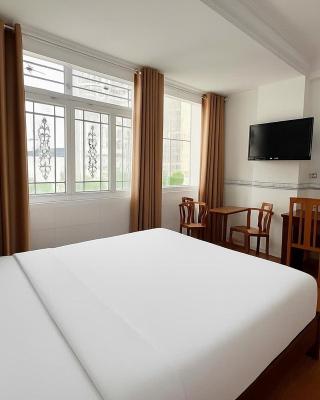 Diamond Hotel CMT8 - Center SaiGon
