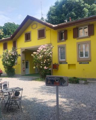 New Generation Hostel Como Lake