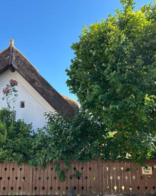 Rozsa Ház - Rose Cottage