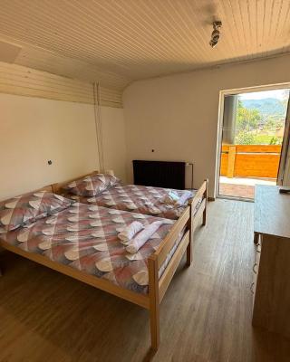 Bed & Breakfast LakeBled House