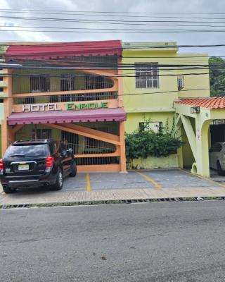 Hotel Enrique I Gazcue, Bed and Breakfast