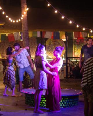 Mandala House - Party hostel