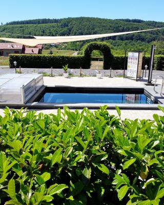 Pallos Apartments