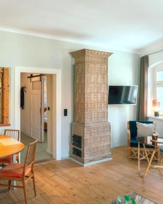 Ferienwohnung Gustav Kaiser Apartment - 60qm Design Fewo Zittauer Gebirge - Unterkunft in historischer Altstadt im Dreiländereck