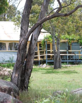 Twisted Gum Vineyard Cottage