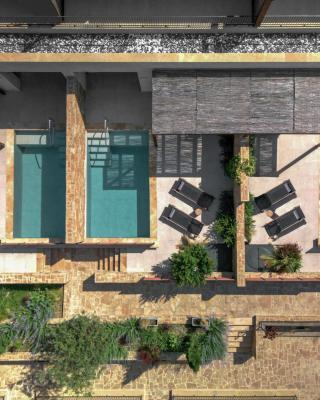 Pnoes Luxury Suites