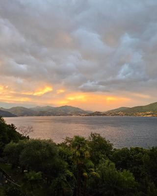 Mid of Nature ' Bella Vista Lago Maggiore charmant mit traumhaften Seeblick