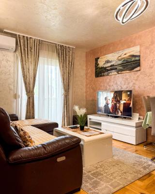 Lux Deluxe Apartment