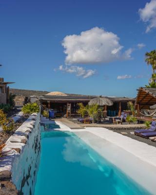 Finca De Arrieta Village - Yurts and Stone Cottages - Shared Pool - Walking distance to Arrieta Beach - Off Grid