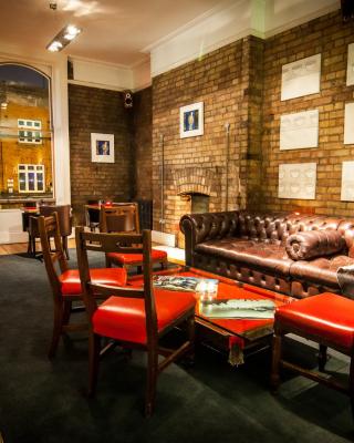 Kellys Hotel